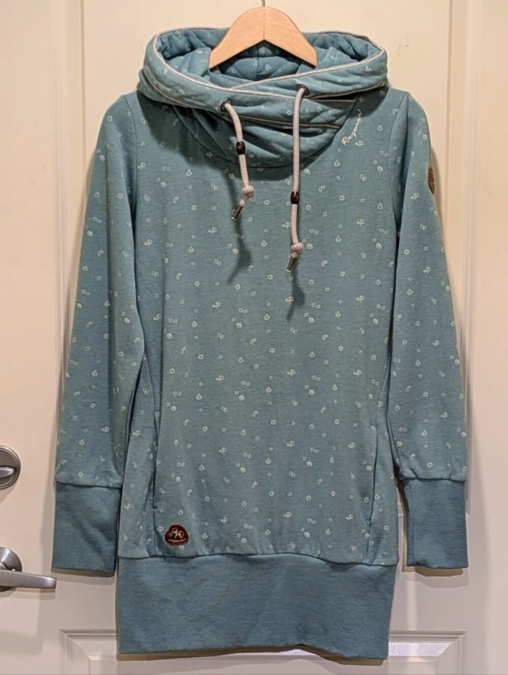 EUC Y2K Ragwear S Nuggie Mint Green Floral Pattern Vegan Organic Cotton Hoodie